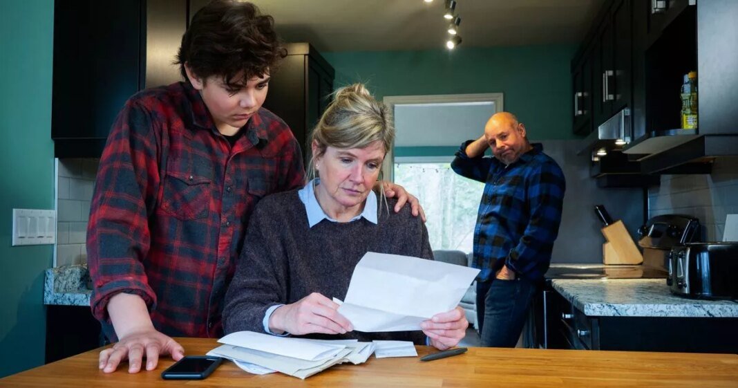 1_a-family-struggling-with-home-finances-and-debt
