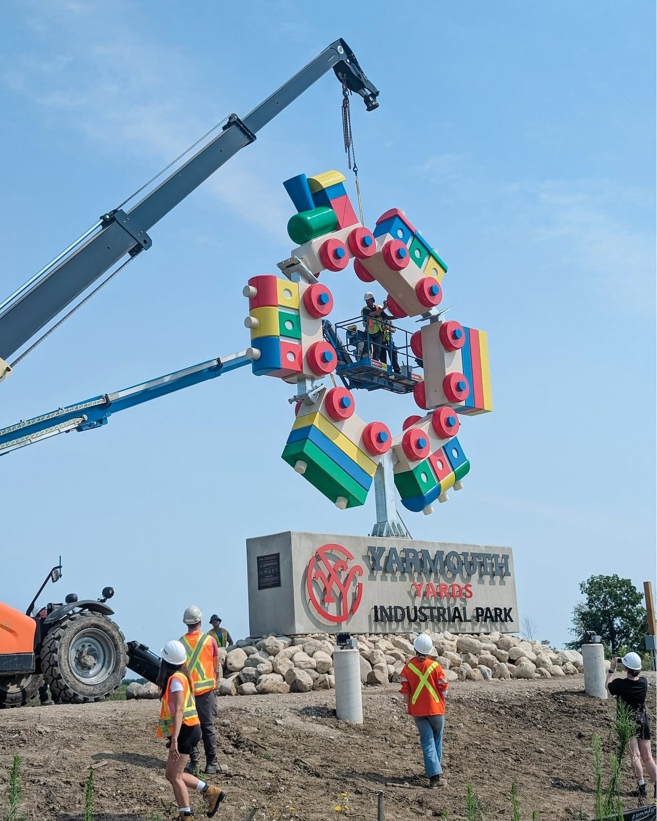 default-1634 The Imagination Station is a 25-foot tall, 10,000 lb sculpture installed at St. Thomas' Gateway to Yarmouth Yards, the city's new industrial park. It was unveiled to the public on Aug. 13.